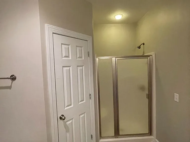 310 Stratford Dr — Photo 19
