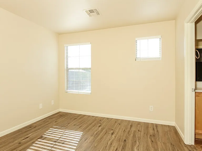 4361 E Selena Dr — Photo 12