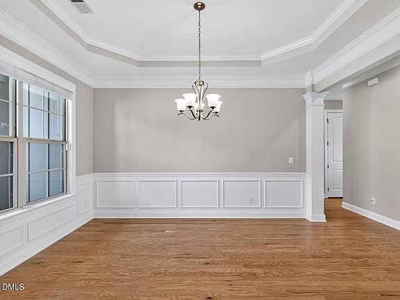 5th image of 945 Mere Oak Dr