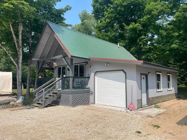 3900 W Us Highway 2, Gulliver, MI 49840