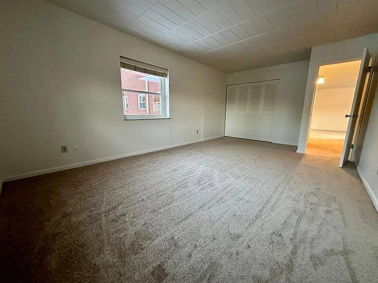 360 Maryland Ave — Photo 90