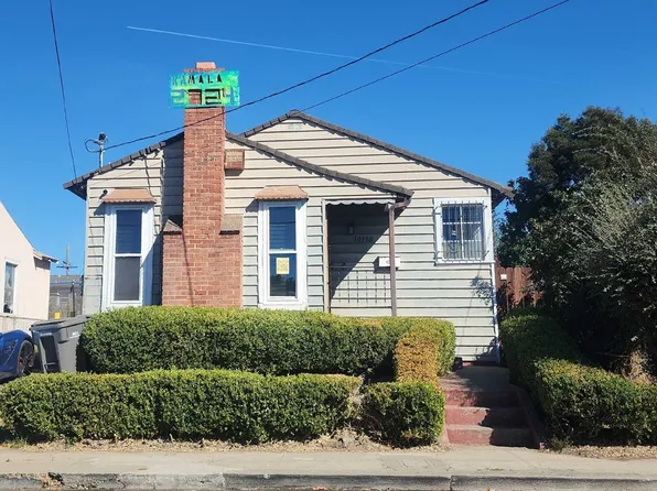 10930 Apricot St, Oakland, CA 94603
