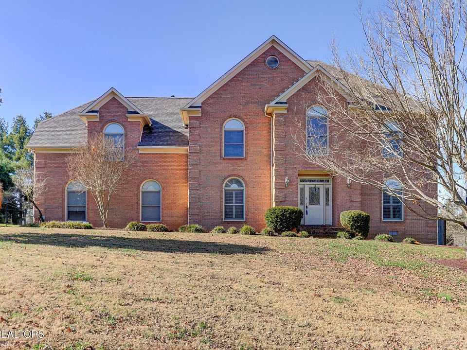 1st image of 305 Lawton Blvd