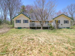 126 Meadow Ridge Acres Rd, Milford, PA 18337