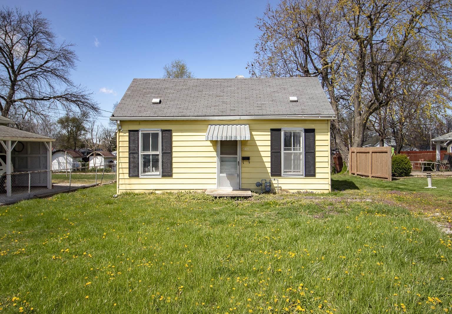 515 Short St, Jerseyville, IL 62052 Zillow