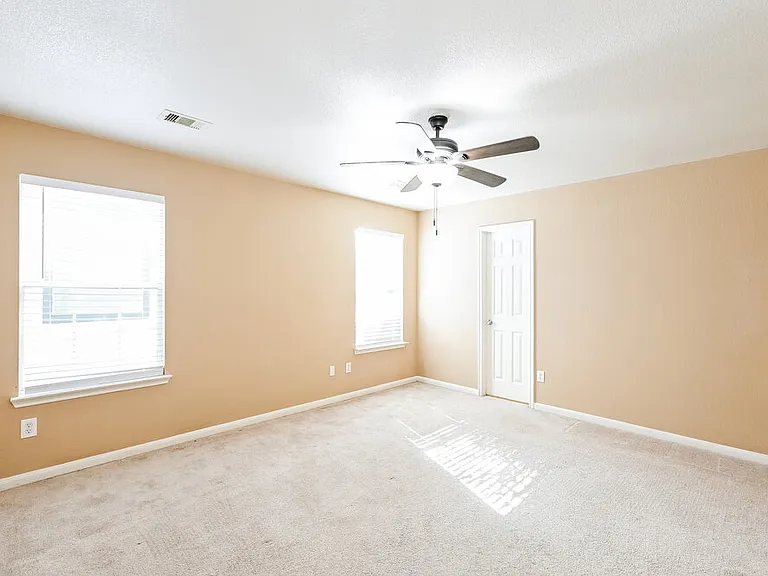 22123 Greengate Dr — Photo 8