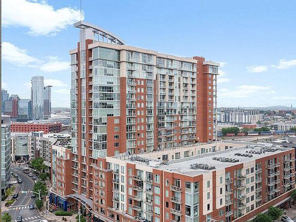 Icon in the Gulch in the premier Gulch neighborhood with groceries, restaurants, shopping, hotels, and bars within walking distance + Starbucks in the lobby.
