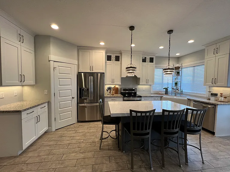 598 W Regent Garden Ln — Photo 6