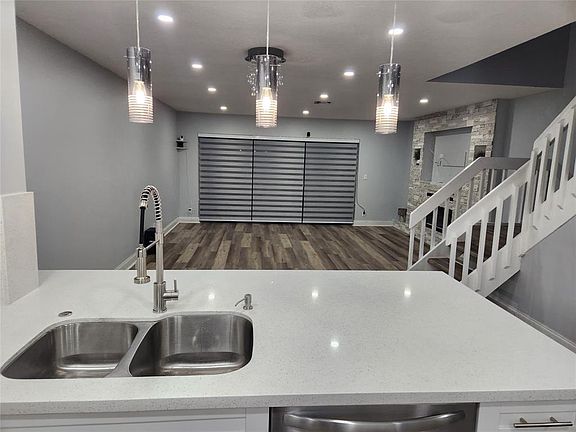3rd image of 3667 Carambola Cir #3667