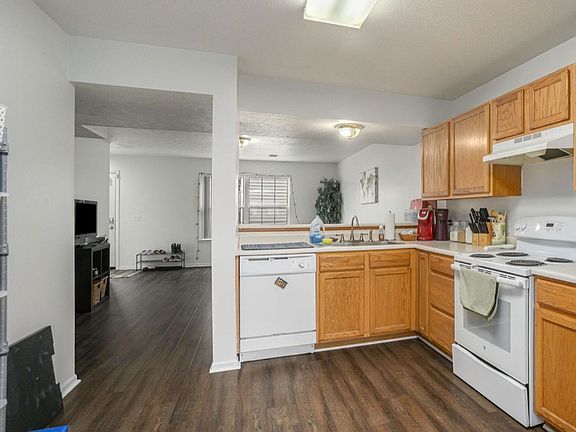 5th image of 124 S Kendall Ave #128