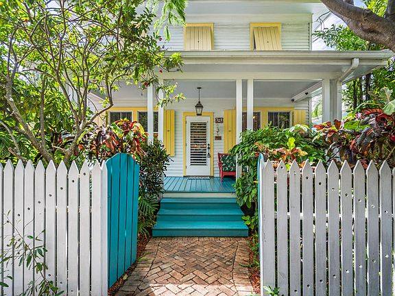 3rd image of 728 Poorhouse Ln