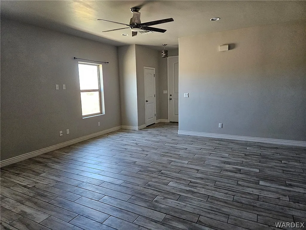 3 bed, 2.0 bath, 1397 sqft, $1,700 — Photo 4