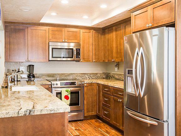 4th image of 100 Oakland Pl