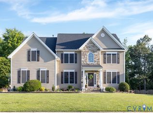 11306 Longtown Dr, Midlothian, VA 23112