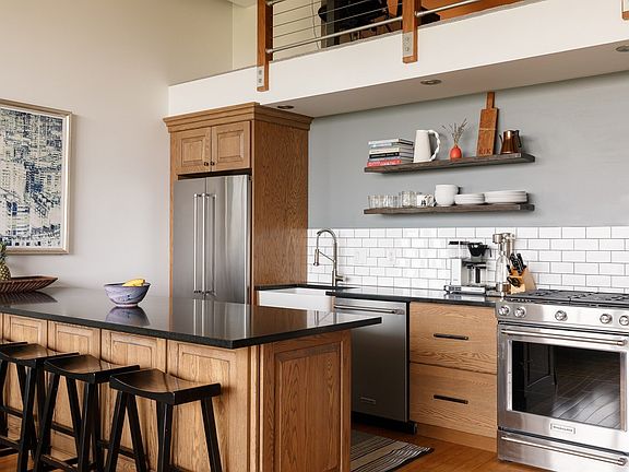 3rd image of 156 Porter St APT 331