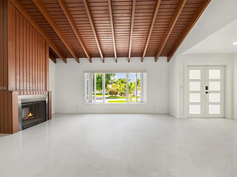 13445 SW 20th Ter — Photo 8