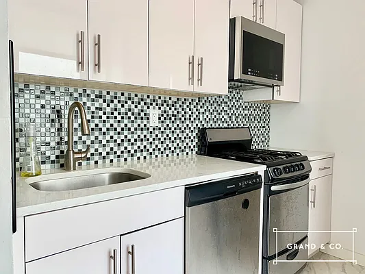 Rented by Grand & Co. | media 14