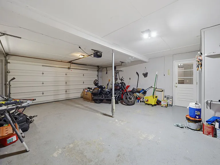 173 Colonial Dr #A — Photo 33