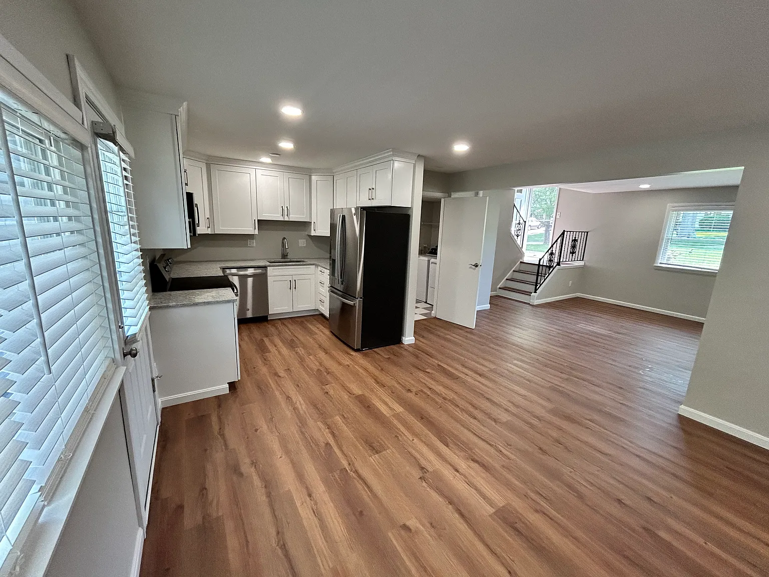 134 Kathleen Dr — Photo 3