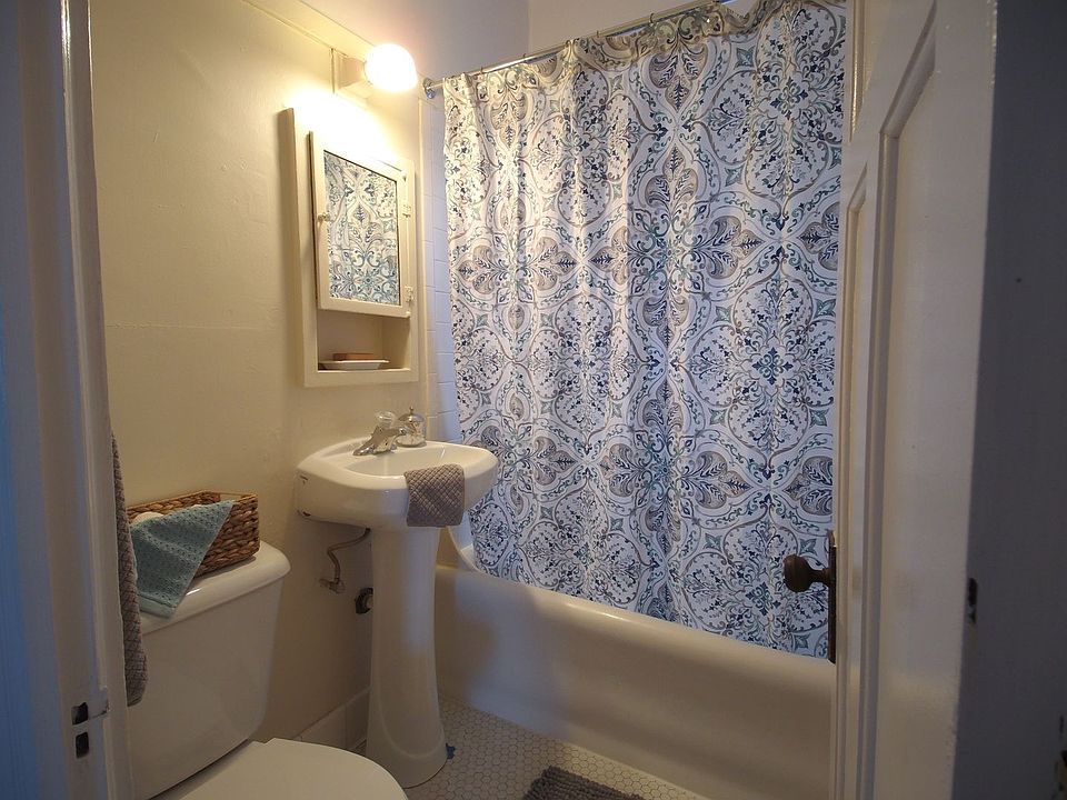 1st image of 1717 E Newton Ave #21