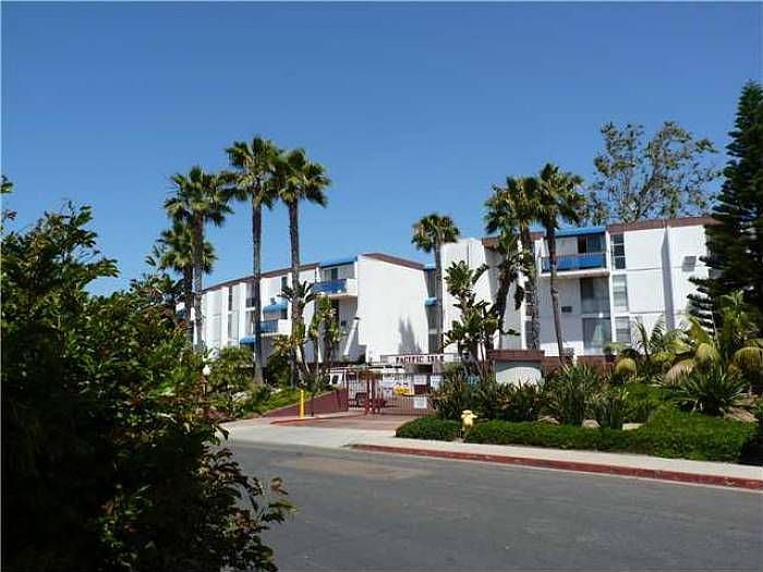 Luxury Living near Beach