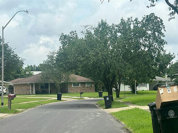 5th image of 288 Nancy Dr