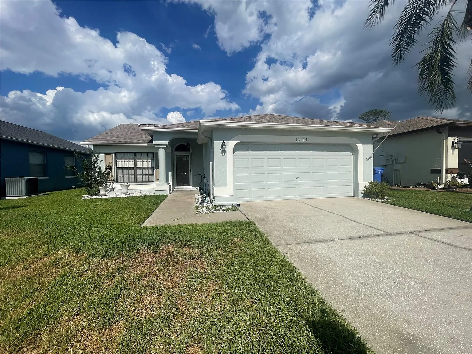 3 bed, 2.0 bath, 1290 sqft, $2,195 — Photo 1