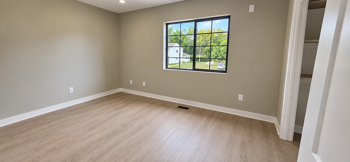 3 bed, 2.0 bath, 1400 sqft, $2,000 — Photo 3
