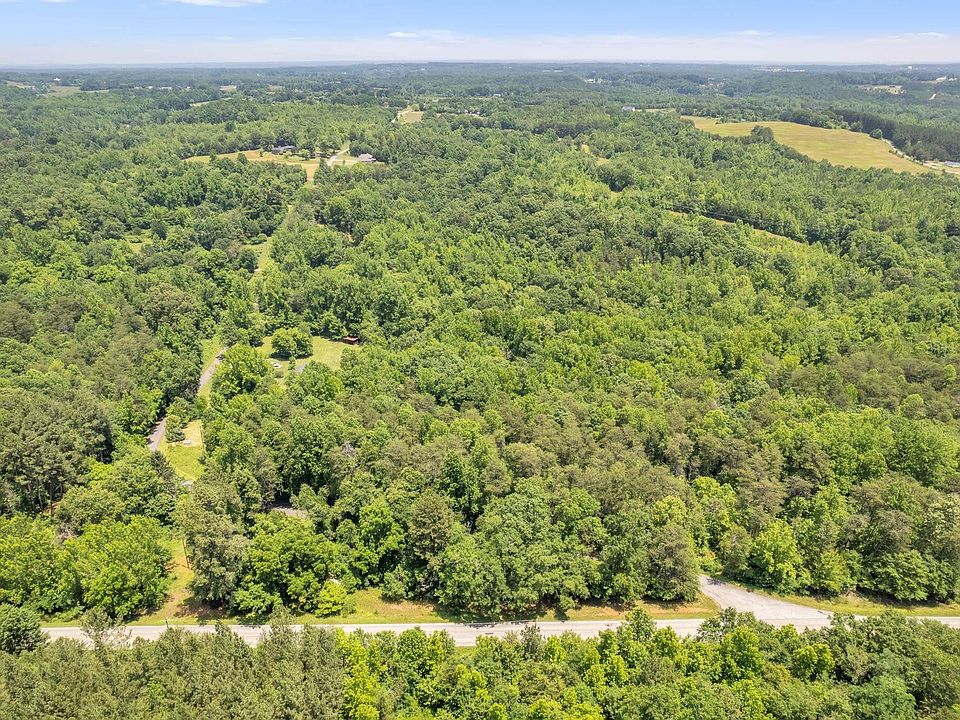 2nd image of 25 Old Mill Rd