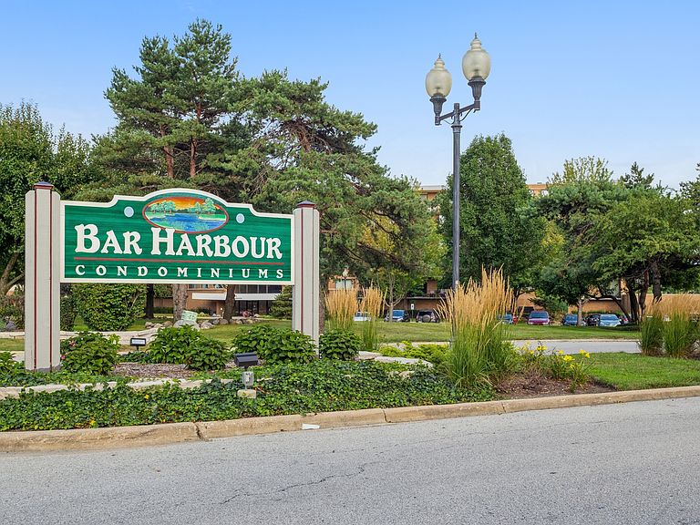 Bar Harbour At Windmill Lake Condominiums Schaumburg, IL Zillow