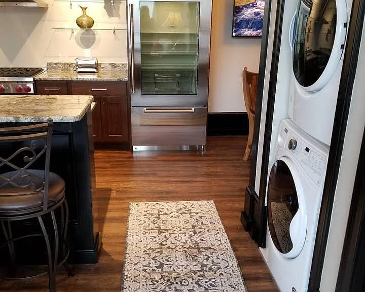 275 S Limestone St #115 — Photo 23