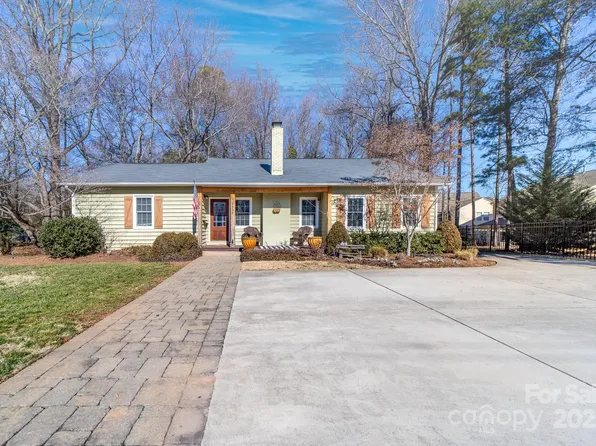 4436 Tilley Morris Rd, Matthews, NC 28105