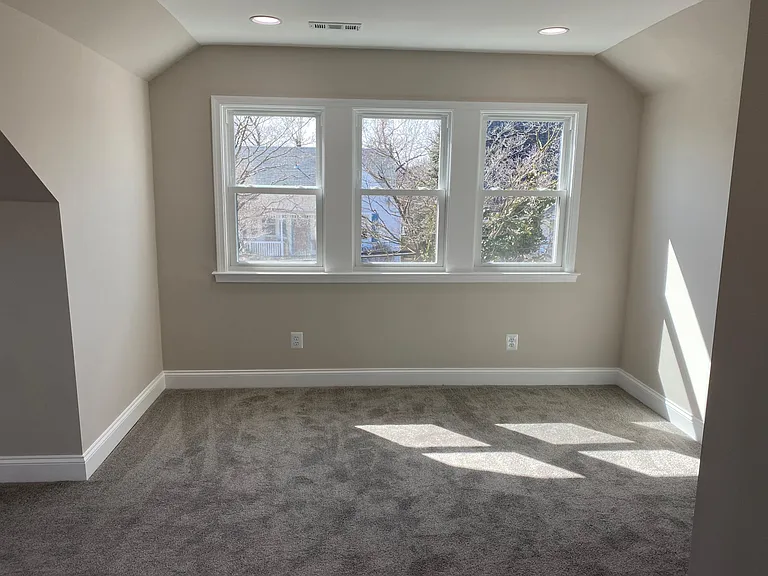 1250 Stevens Ave — Photo 9