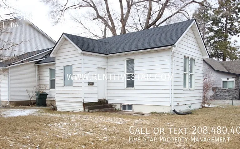 855 S 3rd Ave #A — Photo 1