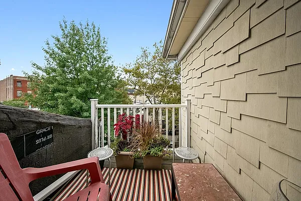 Rented by Douglas Elliman | media 15