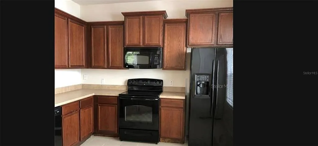 Building Photo - 15327 Oak Apple Ct #8B
