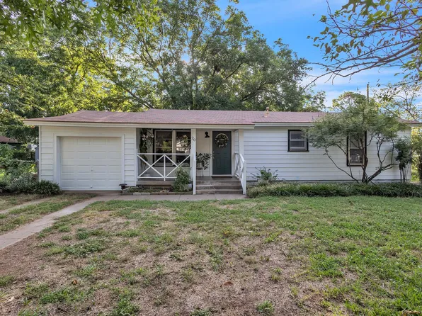 20 Lynn Ct, Hurst, TX 76053