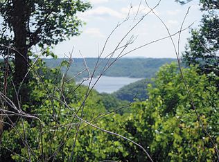 8590 Silverview Ln, Silver Point, TN 38582