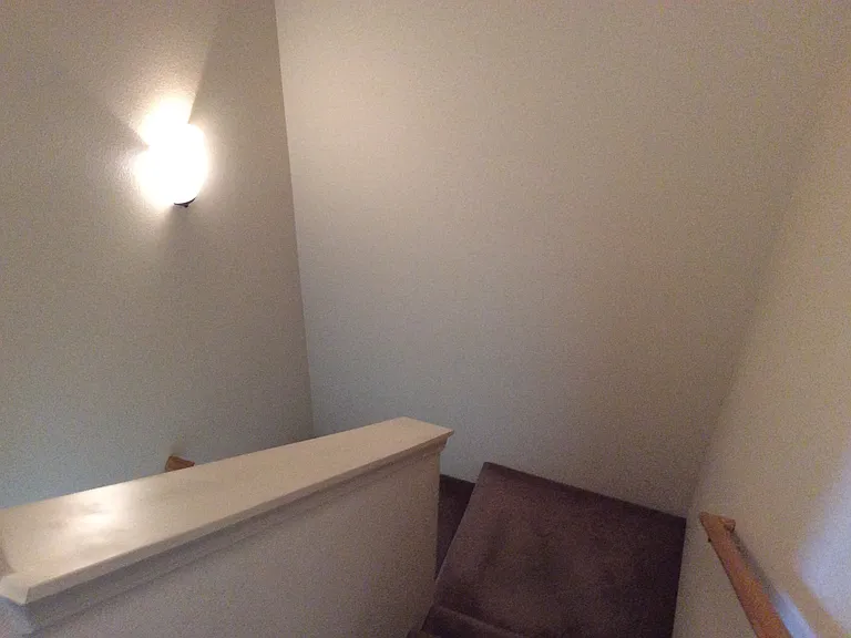 1381 SE M St — Photo 4