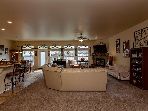 5th image of 784 Crystal Way