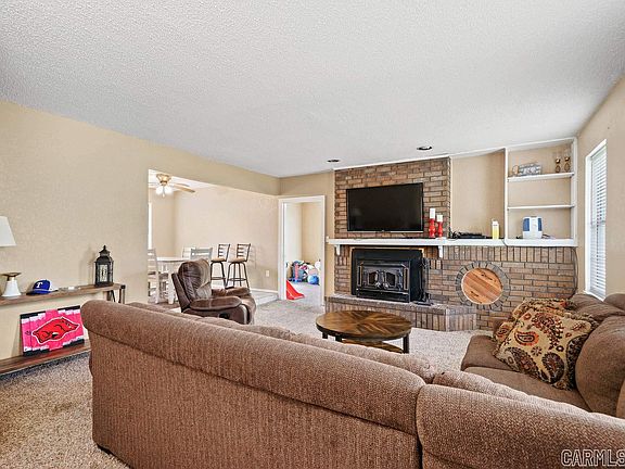 3rd image of 110 Marcone Dr