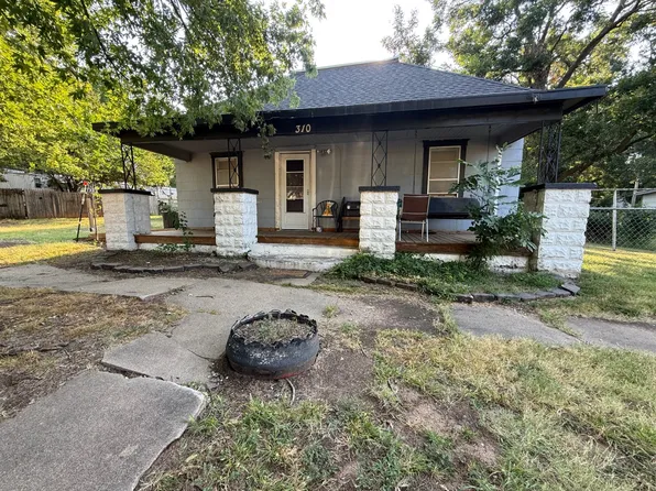 310 S 4th St, Tonkawa, OK 74653