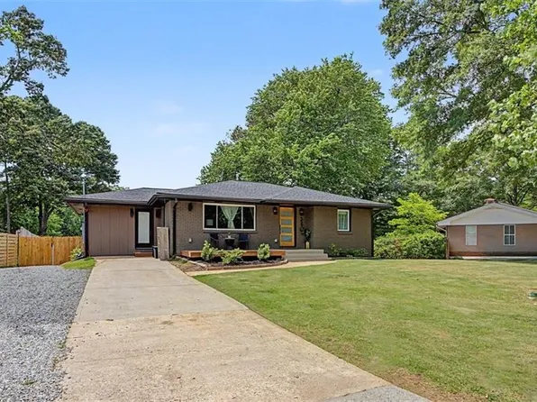 3590 Crestview Dr SE, Smyrna, GA 30082
