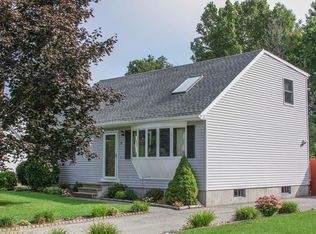 31 Winterset Dr, Springfield, MA 01129