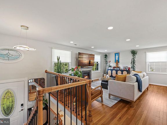 2nd image of 4003 Middle Ridge Dr