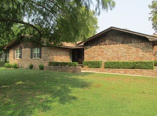 1203 Springdale Rd, Ardmore, OK 73401