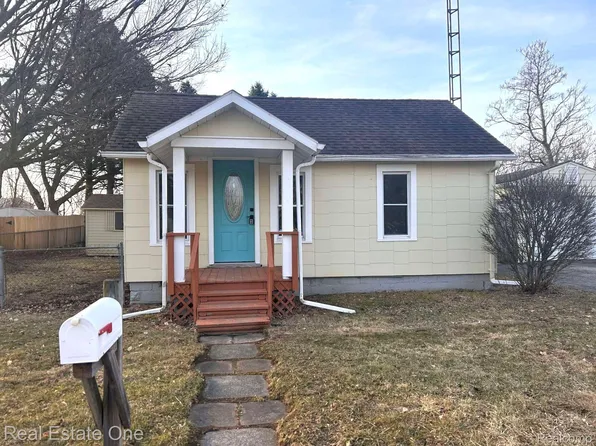 8083 Crapo St, Swartz Creek, MI 48473