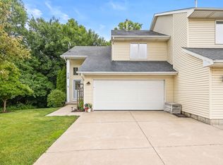 110 Sibley Dr, Minooka, IL 60447