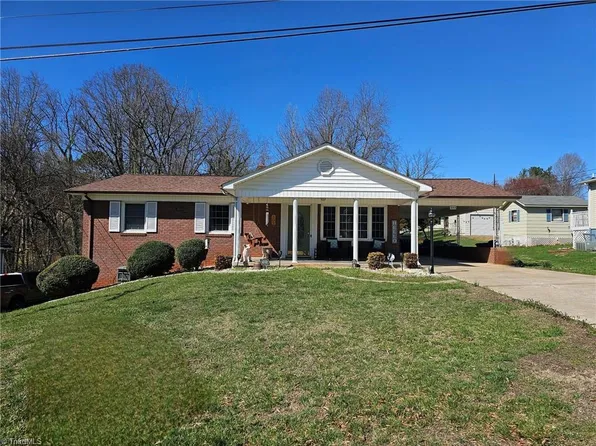 302 L St, North Wilkesboro, NC 28659