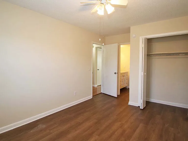 1410 Country Club Ct — Photo 20